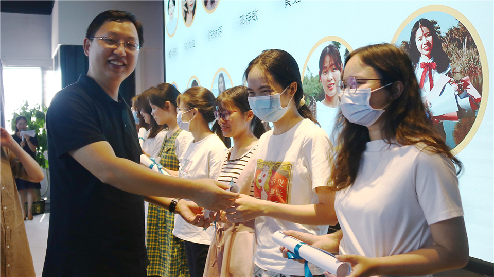 1595904465.jpg 16.jpg